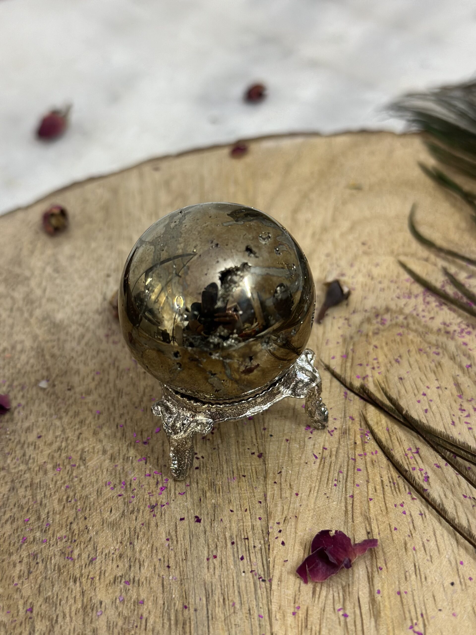 Pyrite_crystal_ball
